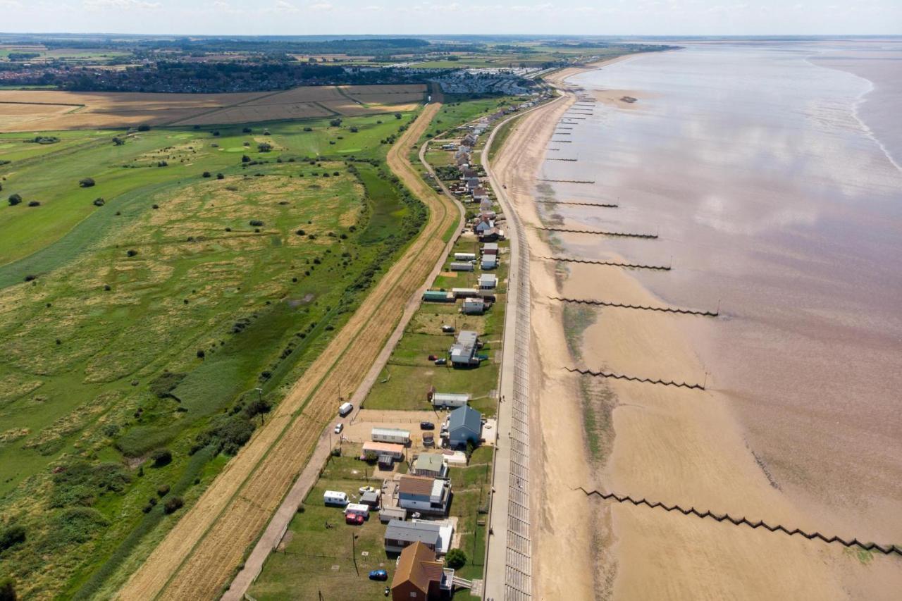 Lovely 6 Berth Caravan For Hire At Manor Park In Hunstanton Norfolk Ref 23044S Zewnętrze zdjęcie